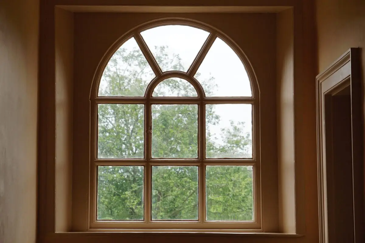 Cadre de fenêtre en bois – l’entretien