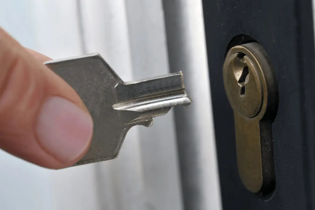 KS Multiservices : Votre artisan multitâche au service des urgences