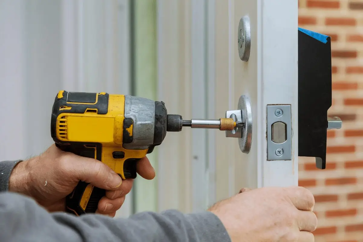 KS Multiservices : Votre artisan multitâche au service des urgences